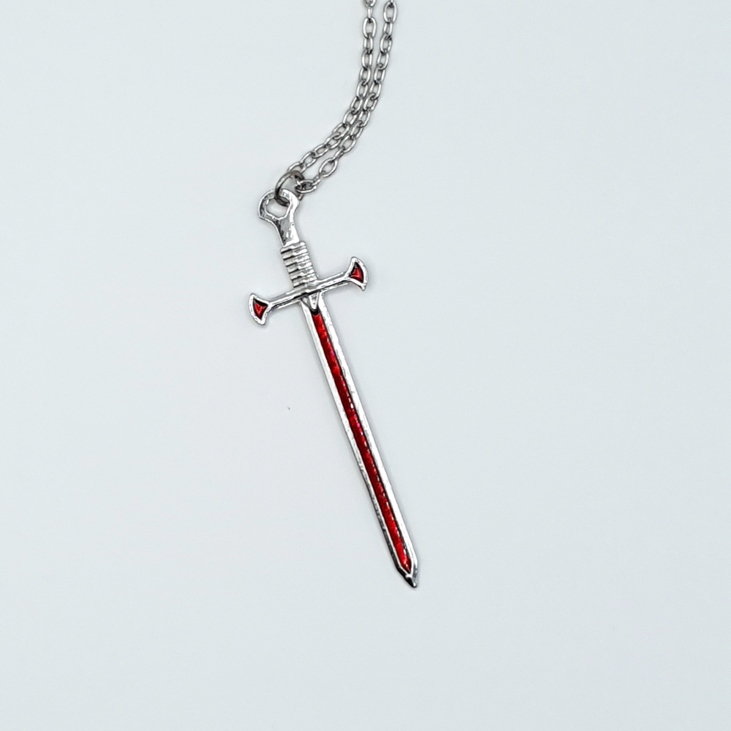 AmoraBlade™ – Naszyjnik „Przebite Serce”